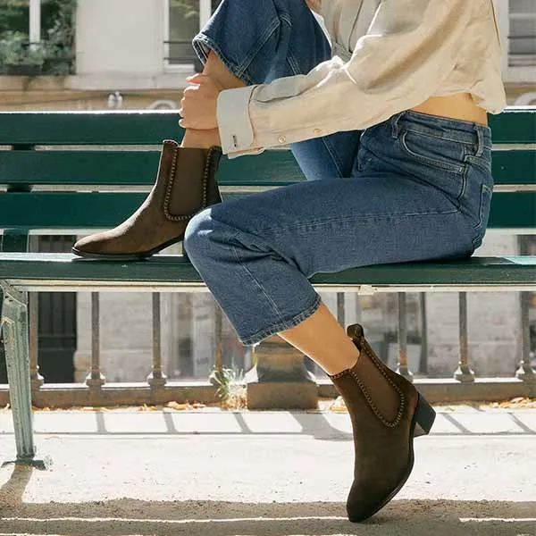 Bambi Khaki | suede Chelsea boot