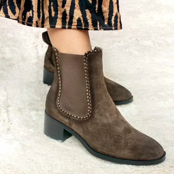Bambi Khaki | suede Chelsea boot